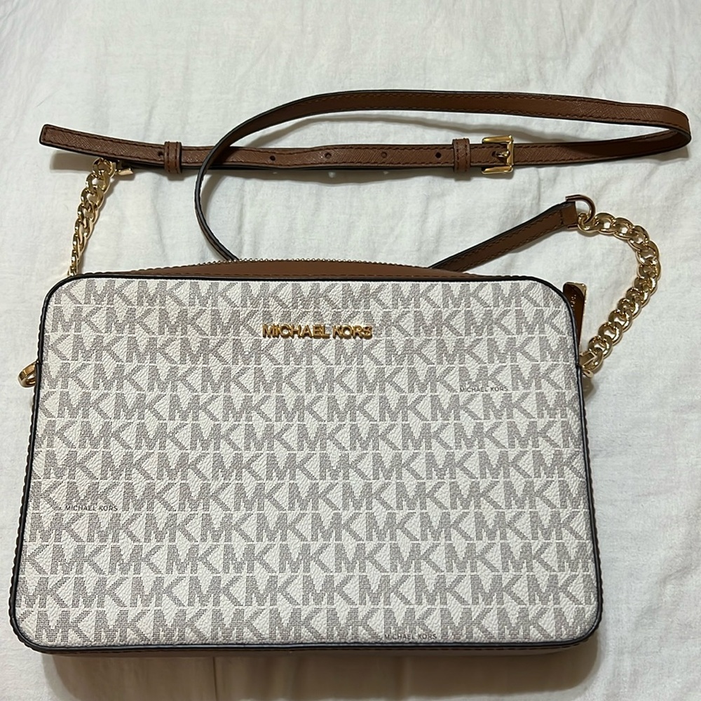 Michael Kors crossbody 💼